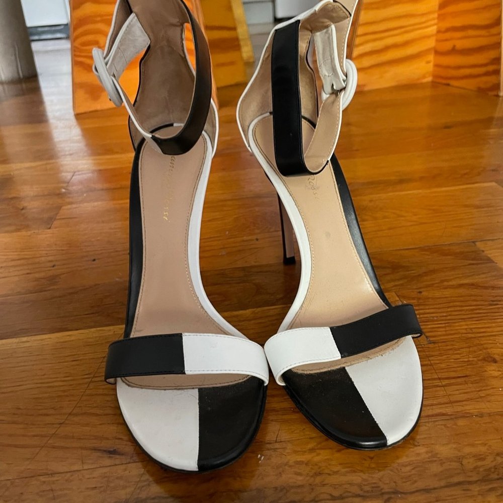 Gianvito Rossi Designer Woman's Heels Size 38 Black and White Stiletto